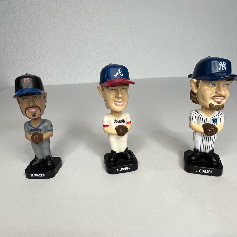 Fotoball Bobbleheads 2002 MLB Giambi Piazza Jones  Set of 3